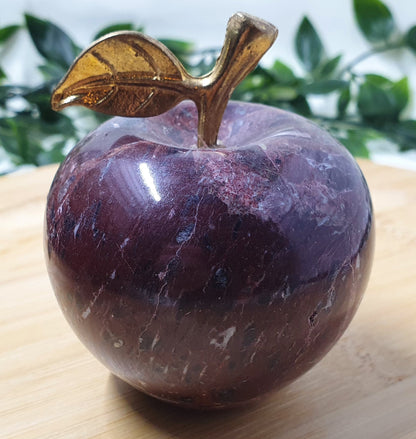 Apples Carvings