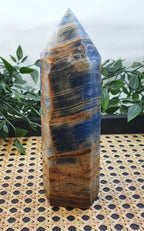 Blue Onyx Tower with Amethyst Flowers