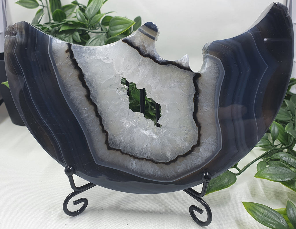 Druzy Agate Moon Face Carving