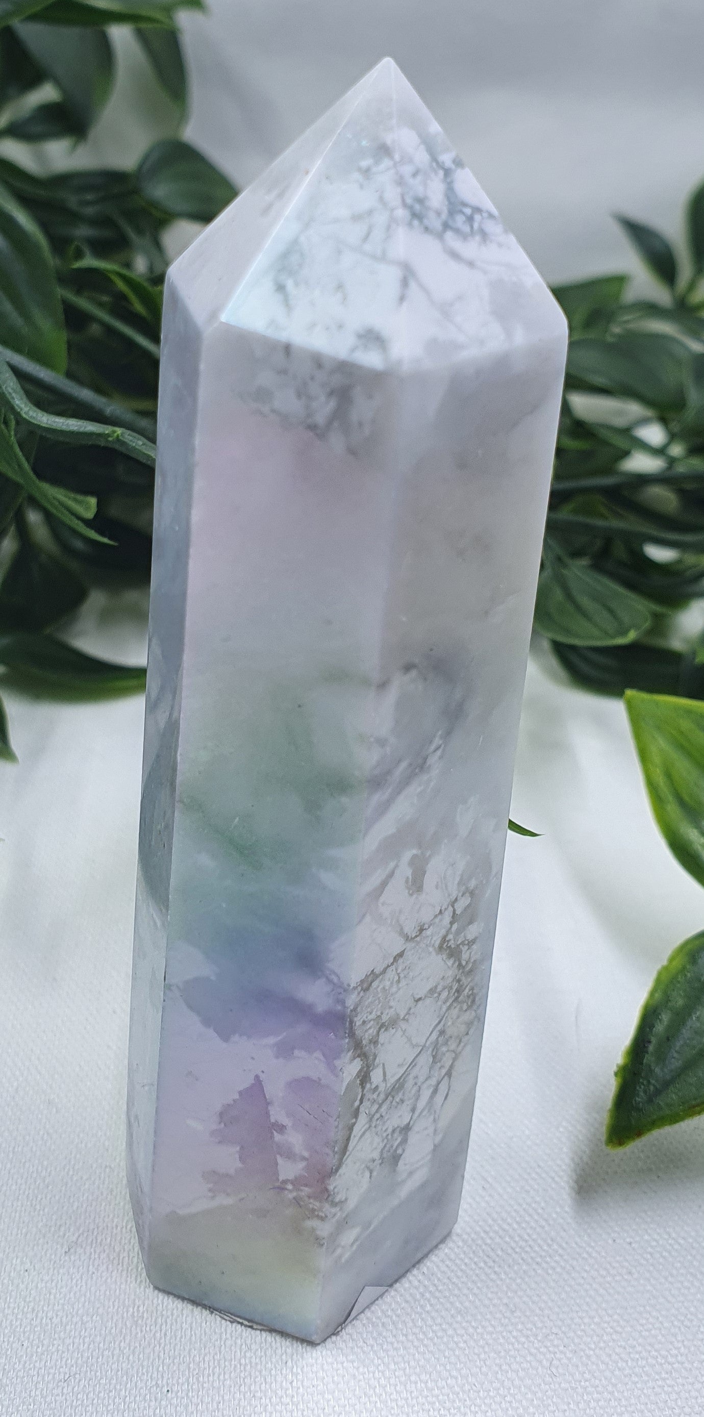 Aura Howlite Points