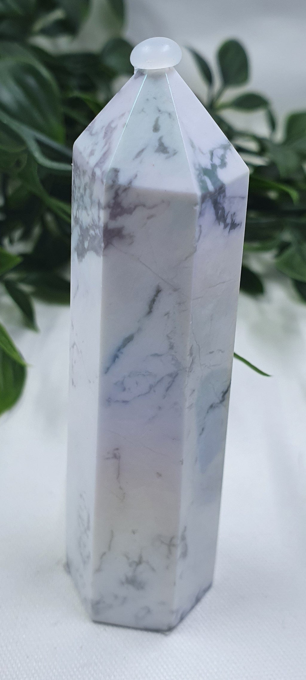 Aura Howlite Points