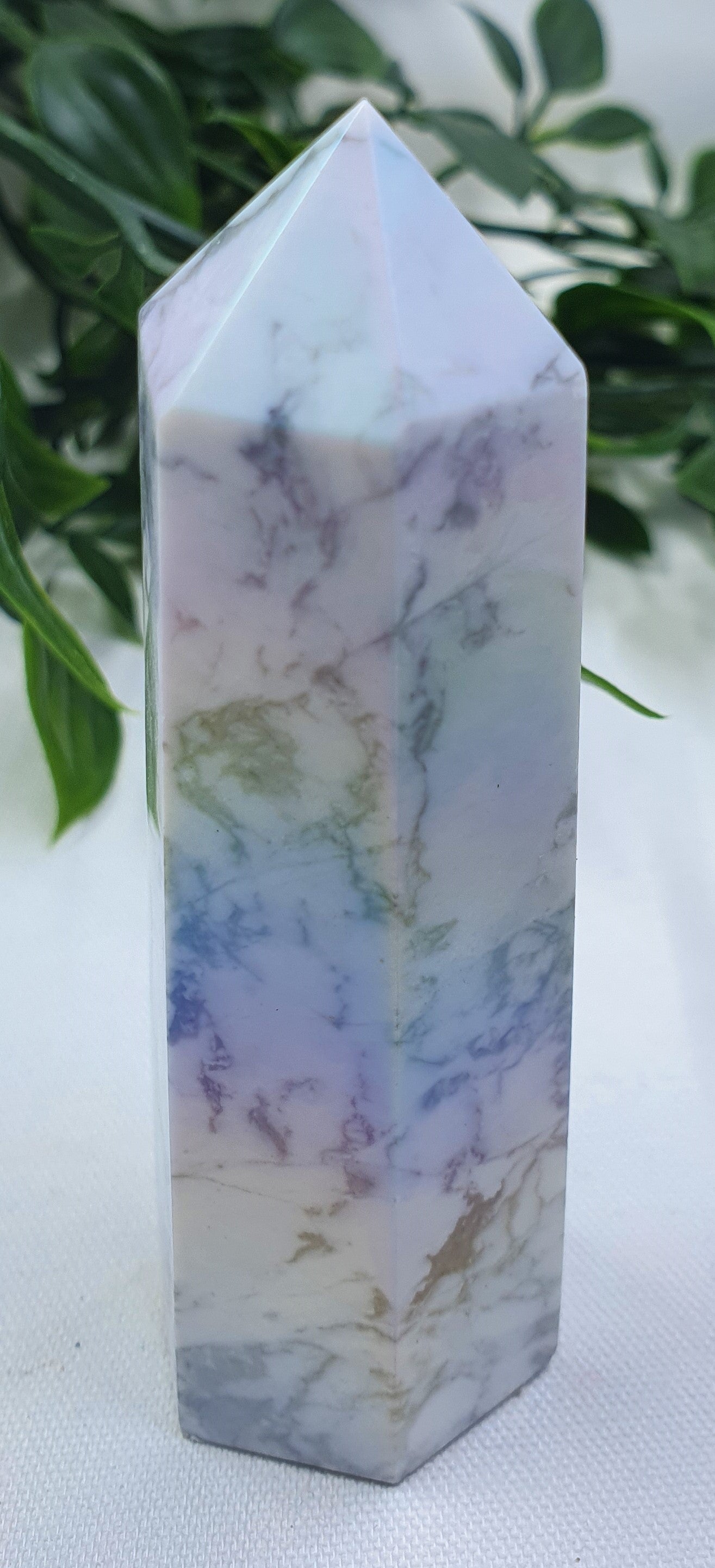 Aura Howlite Points