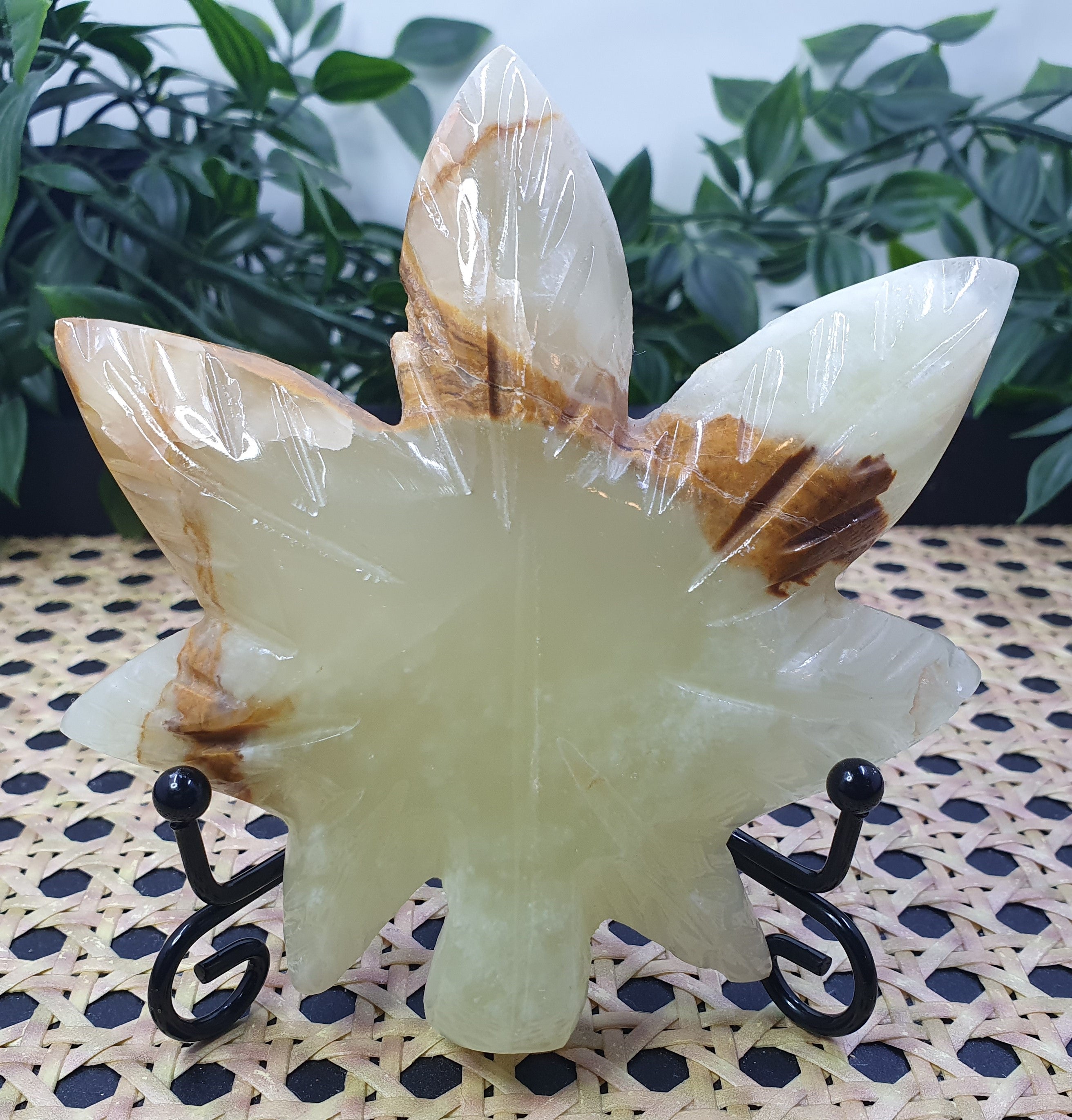 Green Onyx Leaf Carvings