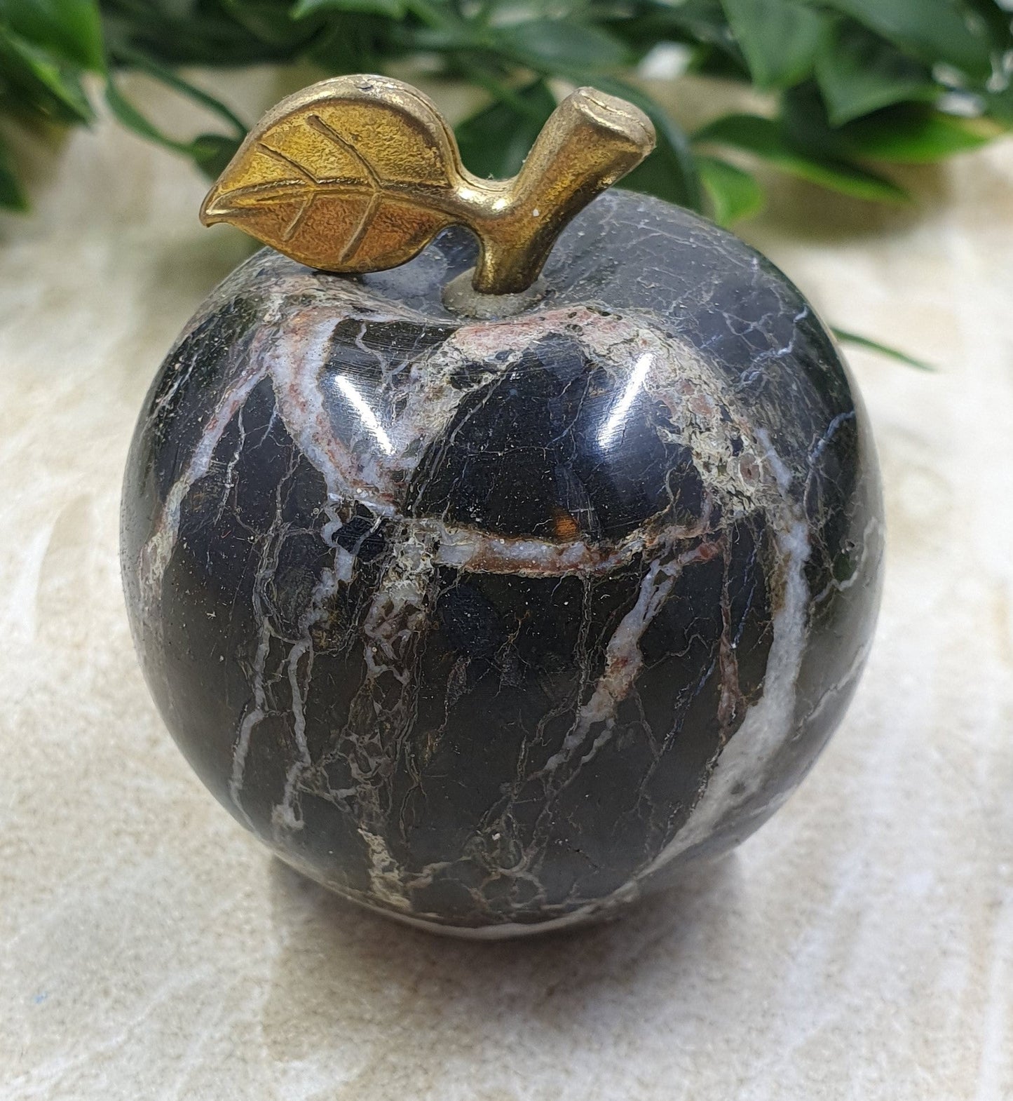 Black Onyx Apples #1