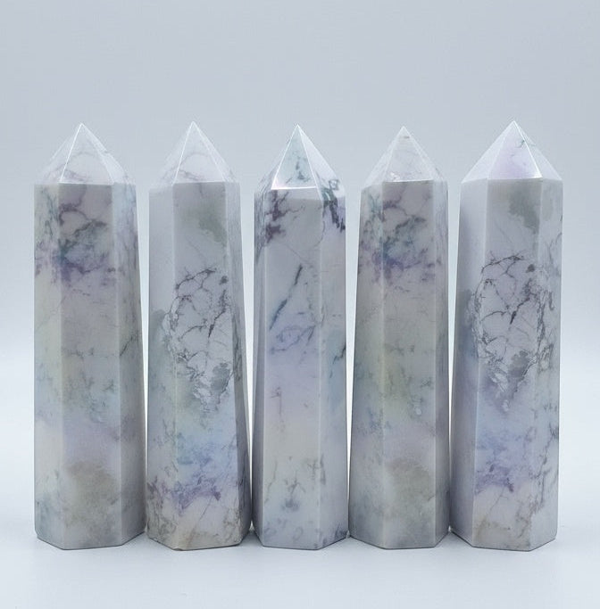 Aura Howlite Points