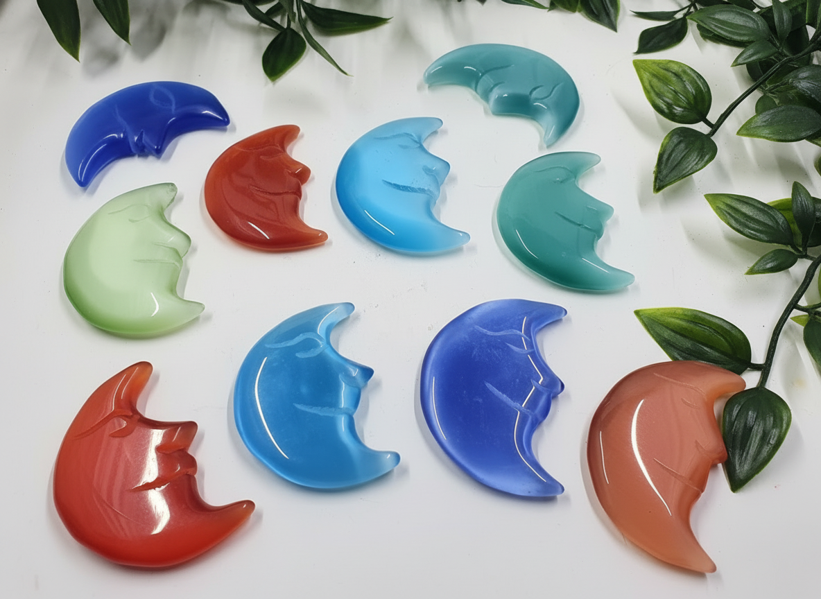 Cats Eye Moon Face Carvings